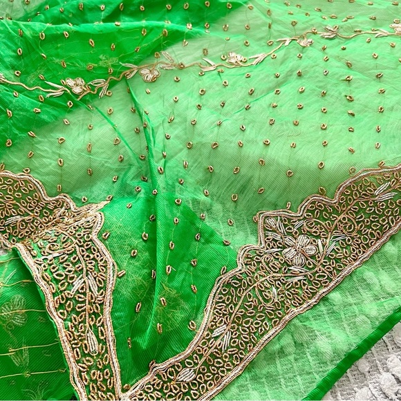 Vintage Beaded Green Indian scarf - Picture 3 of 3